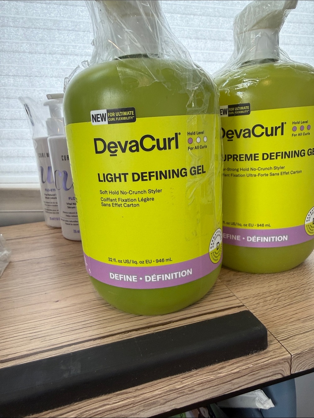 *NEW*32 oz*DevaCurl* LIGHT Defining Gel